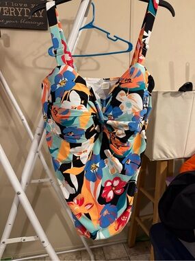 Anne Cole plus size bandeaukini swim top with Multicolor Blooms